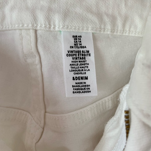 NWT - H&M White denim jeans - Picture 4 of 6